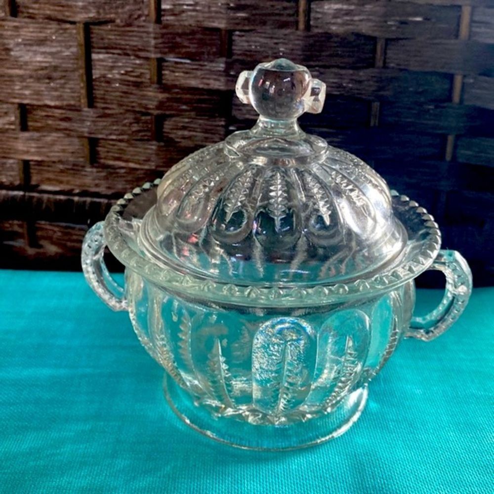 Antique Westmoreland Derby Sugar w/Lid EAPG Ca. 1904 Clear
